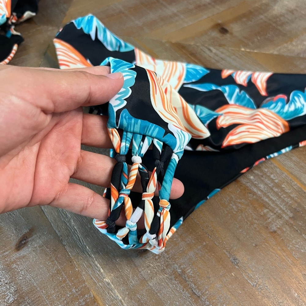 Tropical Print Bikini Set - Picture 3 of 3